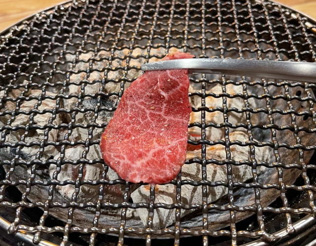🔥本格炭火焼肉の魅力を徹底解説!元大関・琴光喜プロデュース『やみつき』が語る美味しさの秘密